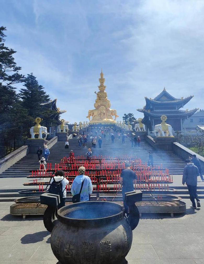 峨眉山金顶怎么上去最快