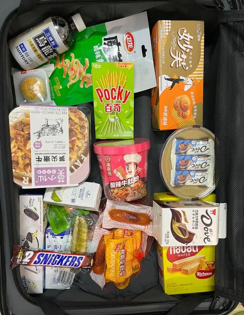 高铁零食在几号车厢