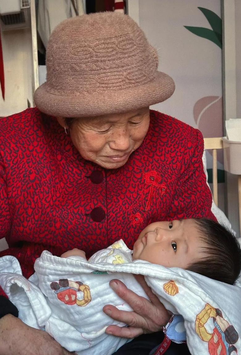 孩子如何称呼妈妈的奶奶？
