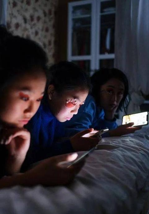 孩子玩手机条约