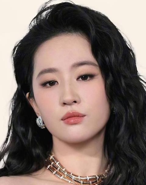 刘亦菲唇色