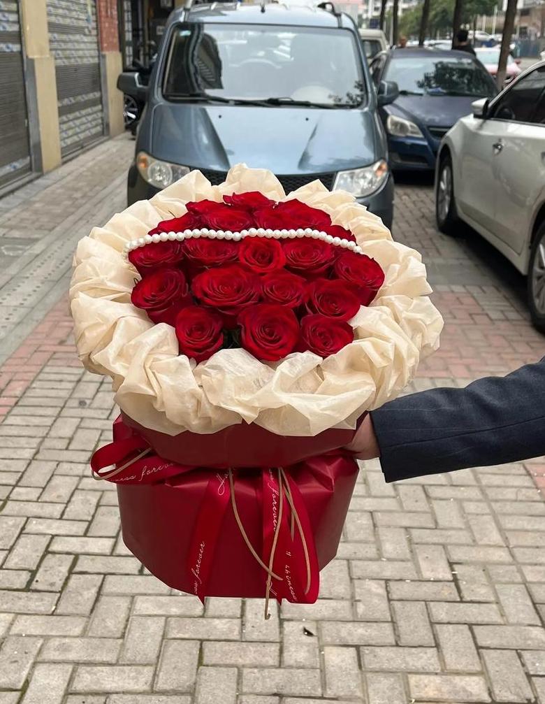 送朋友订婚礼物送什么比较好